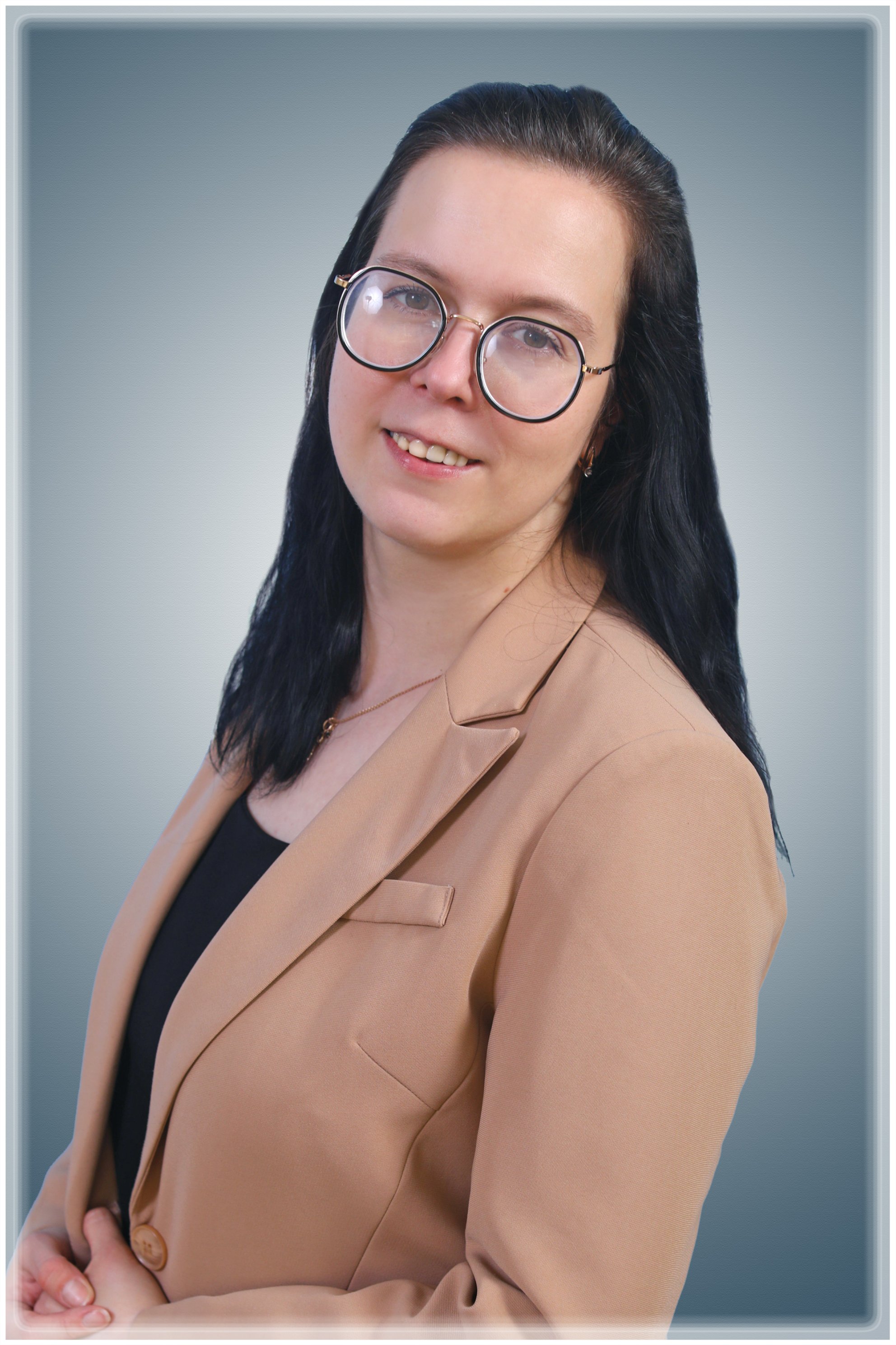 Шаджанова Елена Игоревна.